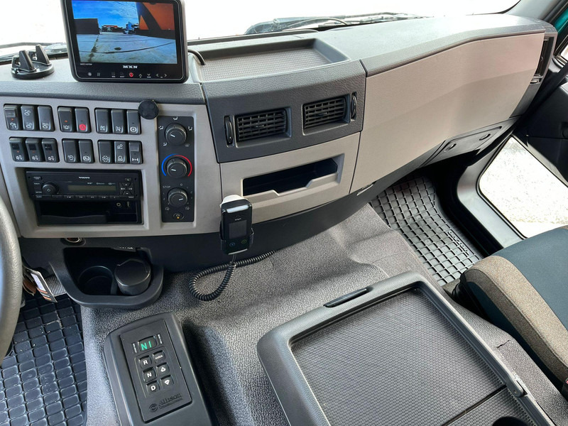 Istovarivač Volvo FE 350 6x2*4 BOX L=5383 mm: slika 19