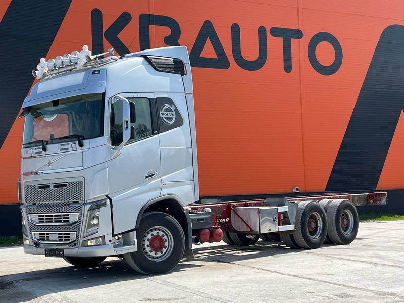 Volvo FH 16 750 6x4 9 TON FRONT AXLE / RETARDER / PTO / CHASSIS L=7856 mm - Kamion sa golom šasijom i zatvorenom kabinom: slika 1 Volvo FH 16 750 6x4 9 TON FRONT AXLE / RETARDER / PTO / CHASSIS L=7856 mm - Kamion sa golom šasijom i zatvorenom kabinom: slika 1
