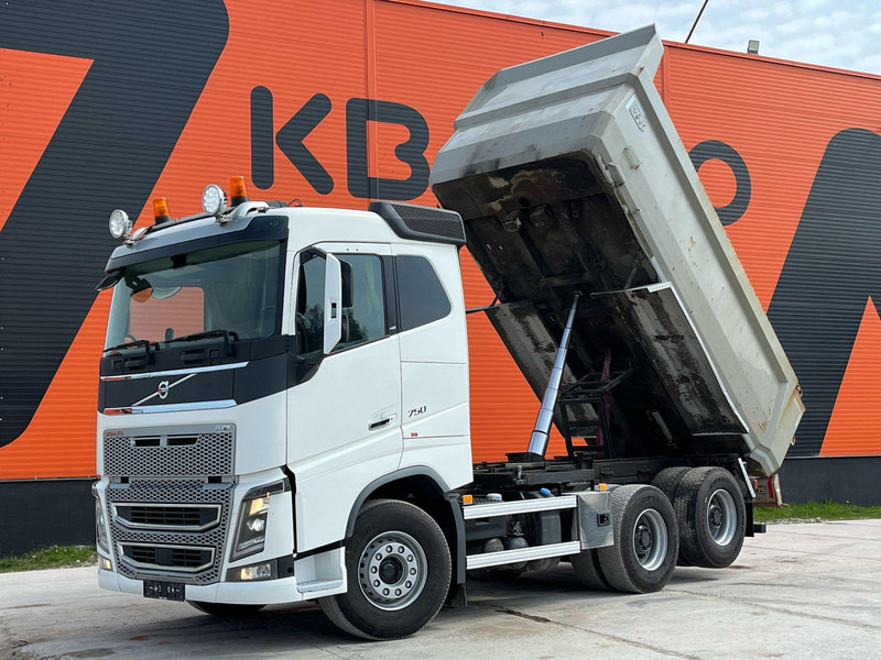 Volvo FH 16 750 6x4 RETARDER / TANDEM AXLE LIFT / BIG AXLES / BOX L=4701 mm - Istovarivač: slika 2 Volvo FH 16 750 6x4 RETARDER / TANDEM AXLE LIFT / BIG AXLES / BOX L=4701 mm - Istovarivač: slika 2