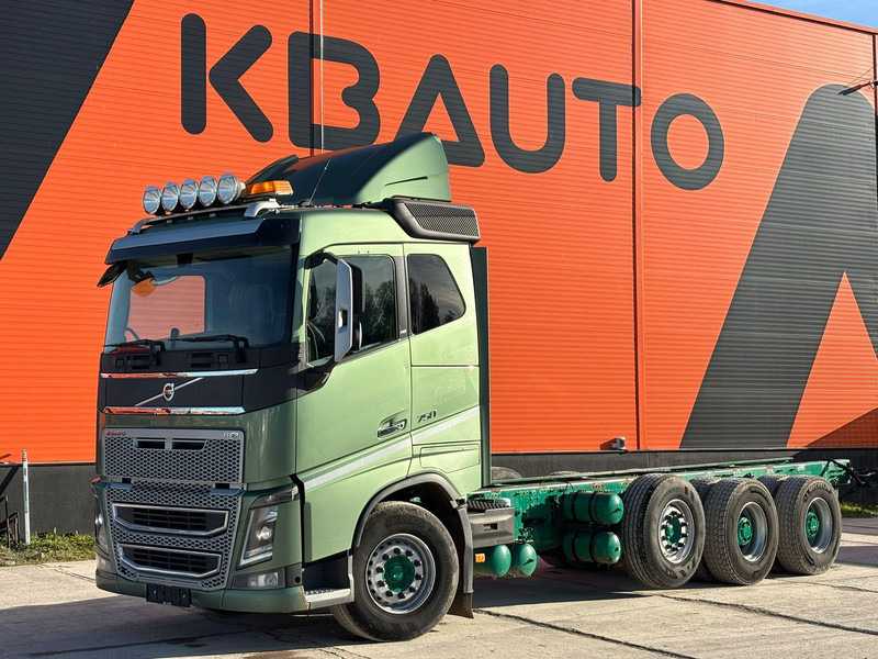 Volvo FH 16 750 8x4/4 PTO / CHASSIS L=7617 mm - Kamion sa golom šasijom i zatvorenom kabinom: slika 1 Volvo FH 16 750 8x4/4 PTO / CHASSIS L=7617 mm - Kamion sa golom šasijom i zatvorenom kabinom: slika 1