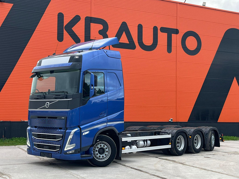Volvo FH 500 8x4*4 GLOBE XL / RETARDER / CHASSIS L=7589 mm - Kamion sa golom šasijom i zatvorenom kabinom: slika 1 Volvo FH 500 8x4*4 GLOBE XL / RETARDER / CHASSIS L=7589 mm - Kamion sa golom šasijom i zatvorenom kabinom: slika 1