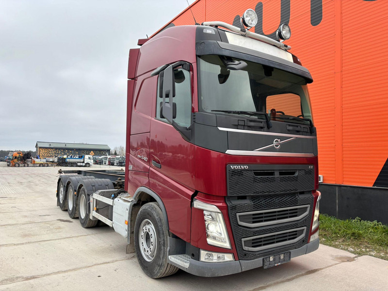 Volvo FH 540 8x4*4 CHASSIS L=6124 mm - Kamion sa golom šasijom i zatvorenom kabinom: slika 4 Volvo FH 540 8x4*4 CHASSIS L=6124 mm - Kamion sa golom šasijom i zatvorenom kabinom: slika 4