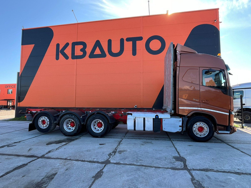 Volvo FH 540 8x4*4 GLOBE XL / 9 ton FRONT AXLE - Kamion sa golom šasijom i zatvorenom kabinom: slika 5 Volvo FH 540 8x4*4 GLOBE XL / 9 ton FRONT AXLE - Kamion sa golom šasijom i zatvorenom kabinom: slika 5