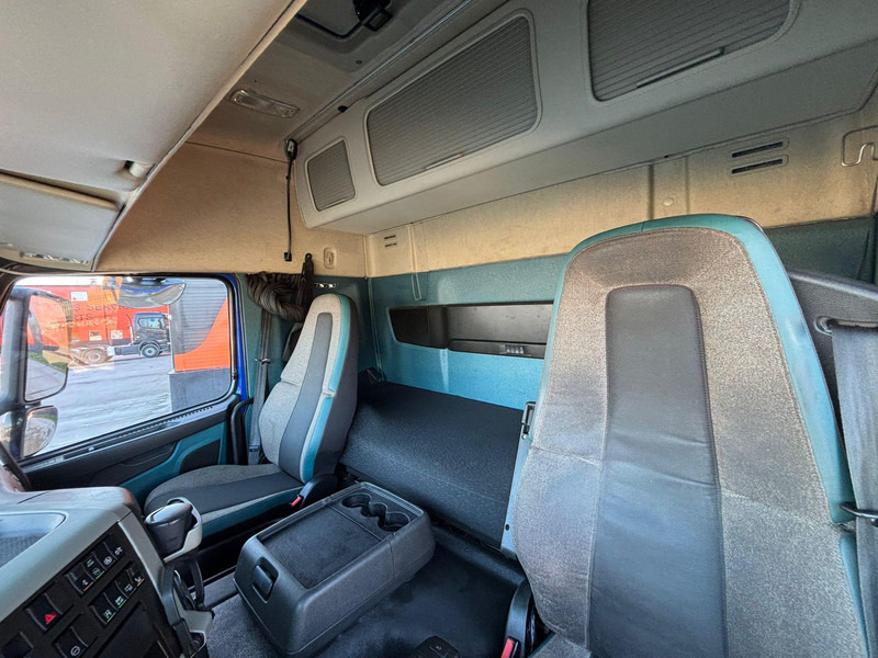 Kamion sa zatvorenim sandukom Volvo FM 330 4x2 BOX L=7608 mm: slika 18