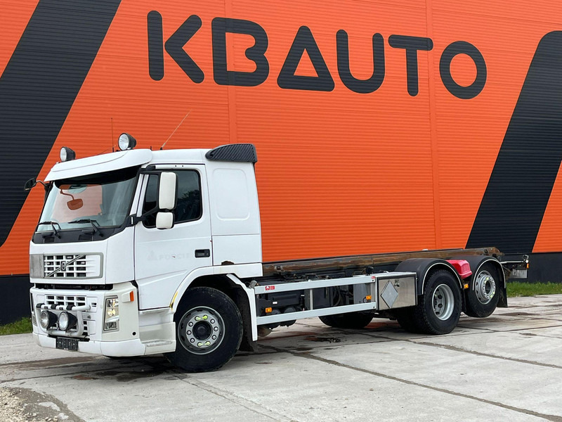 Volvo FM 410 6x2*4 HYDRAULICS / CHASSIS L=6875 mm - Kamion sa golom šasijom i zatvorenom kabinom: slika 1 Volvo FM 410 6x2*4 HYDRAULICS / CHASSIS L=6875 mm - Kamion sa golom šasijom i zatvorenom kabinom: slika 1