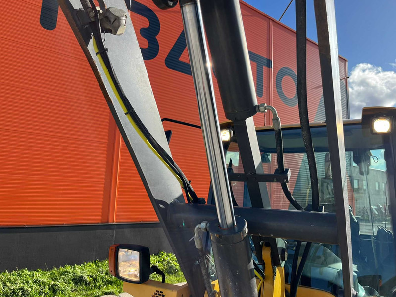 Utovarivač točkaš Volvo L 25 F BUCKET & FORKS: slika 10