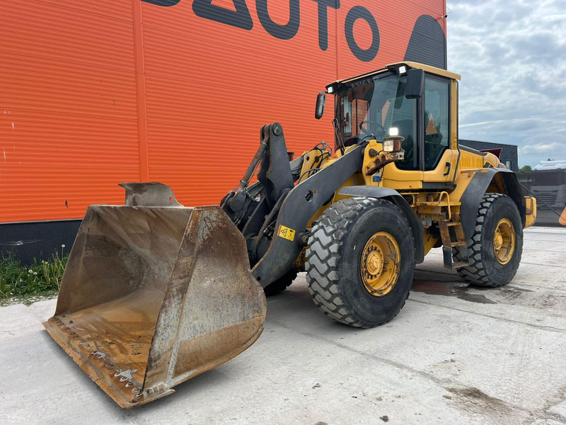 Volvo L 90 F 4x4 CENTRAL LUBRICATION / AC - Utovarivač točkaš: slika 2 Volvo L 90 F 4x4 CENTRAL LUBRICATION / AC - Utovarivač točkaš: slika 2