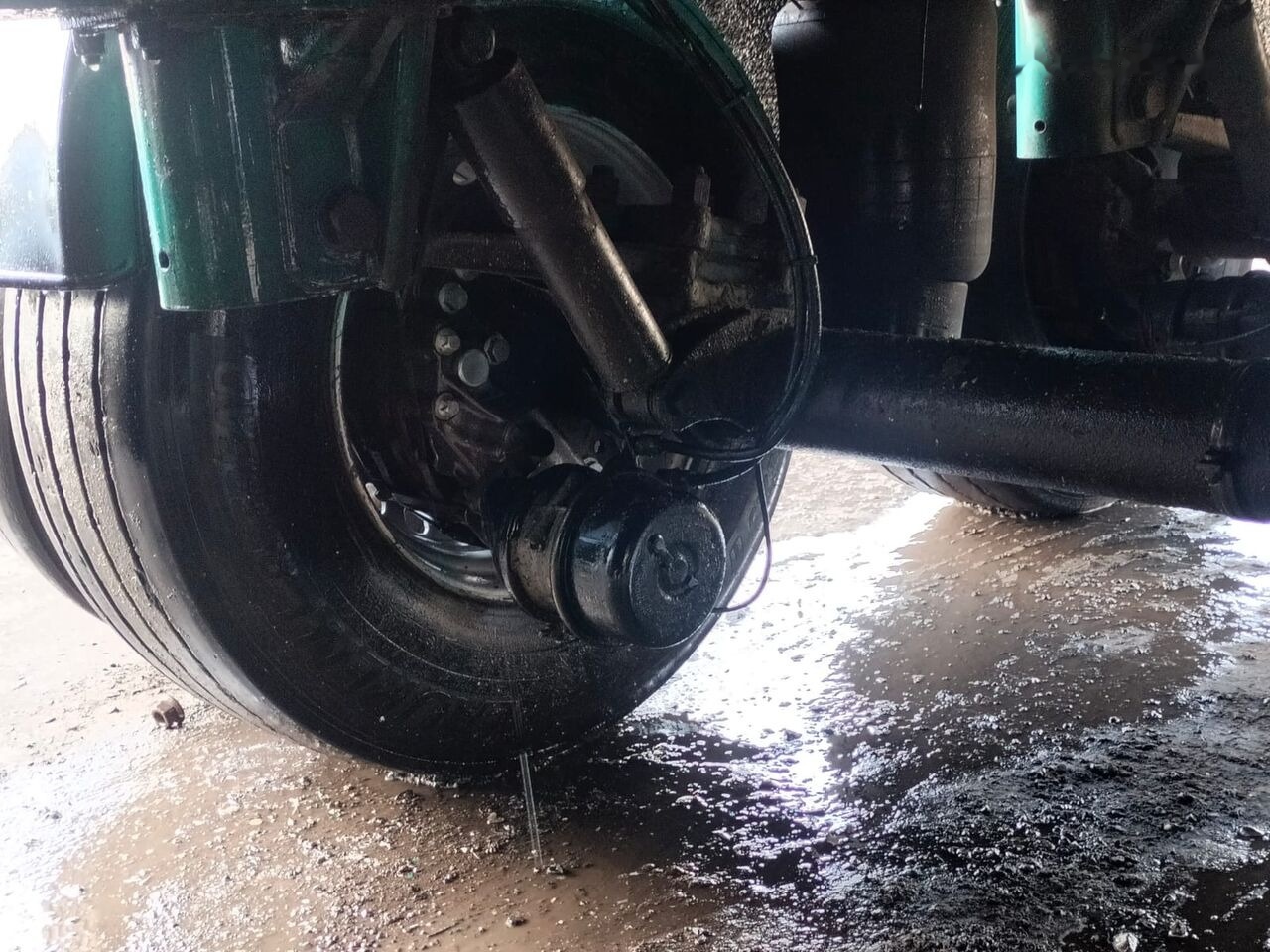 Poluprikolica istovarivača Benalu C 34: slika 28 Poluprikolica istovarivača Benalu C 34: slika 28