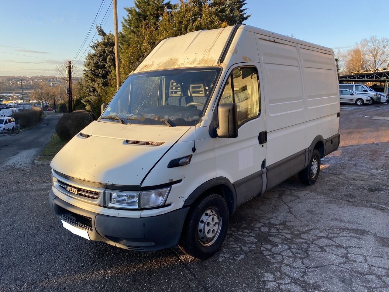 IVECO Daily 35S12 - Furgon: slika 1 IVECO Daily 35S12 - Furgon: slika 1