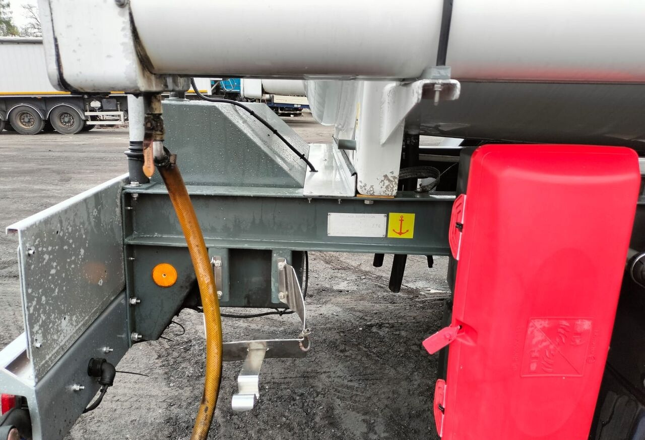 Poluprikolica cisterna za prevoz goriva Magyar: slika 12 Poluprikolica cisterna za prevoz goriva Magyar: slika 12