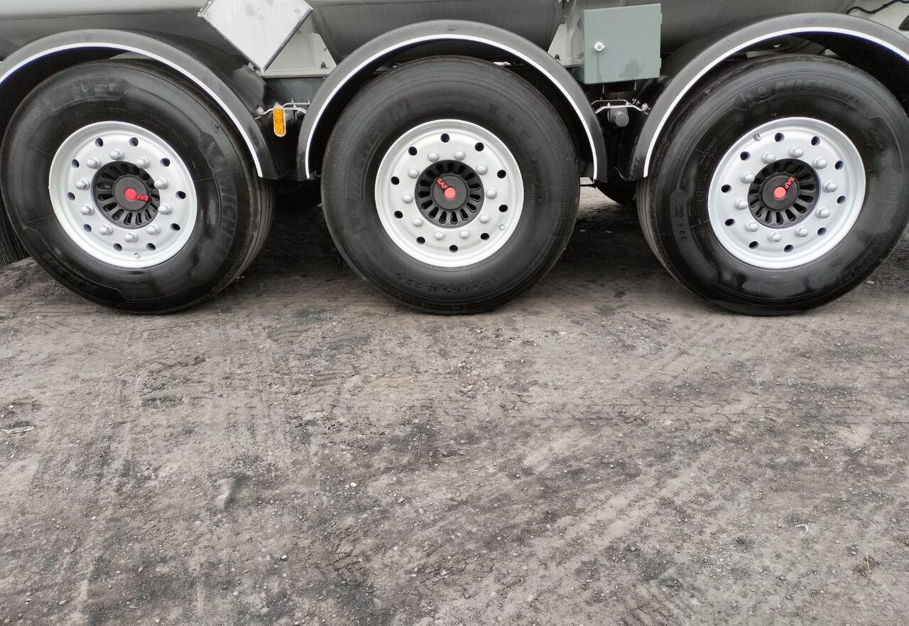 Poluprikolica cisterna za prevoz goriva Magyar: slika 17 Poluprikolica cisterna za prevoz goriva Magyar: slika 17