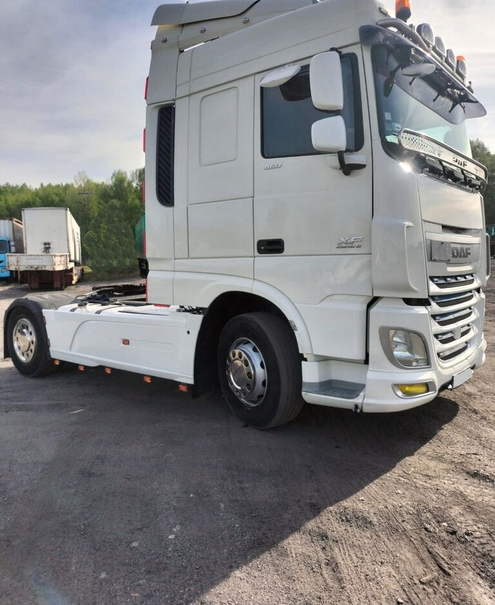 DAF XF 460 - Tegljač: slika 2 DAF XF 460 - Tegljač: slika 2