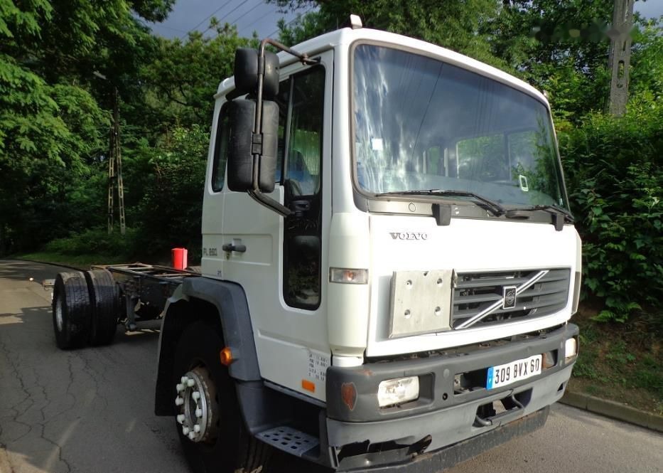 Volvo FL 19.250 - Kamion sa golom šasijom i zatvorenom kabinom: slika 2 Volvo FL 19.250 - Kamion sa golom šasijom i zatvorenom kabinom: slika 2
