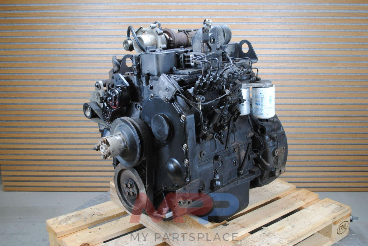 Komatsu 4D102 - Motor: slika 1 Komatsu 4D102 - Motor: slika 1