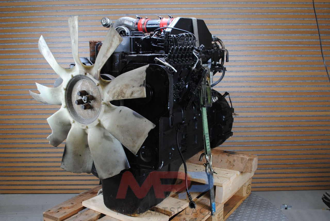 Komatsu 6D114 - Motor: slika 1 Komatsu 6D114 - Motor: slika 1