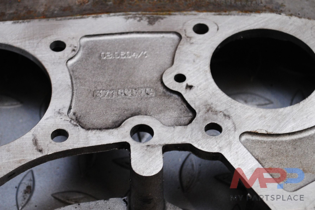 Perkins Distributiehuis Perkins 1104 - Motor i delovi: slika 3 Perkins Distributiehuis Perkins 1104 - Motor i delovi: slika 3