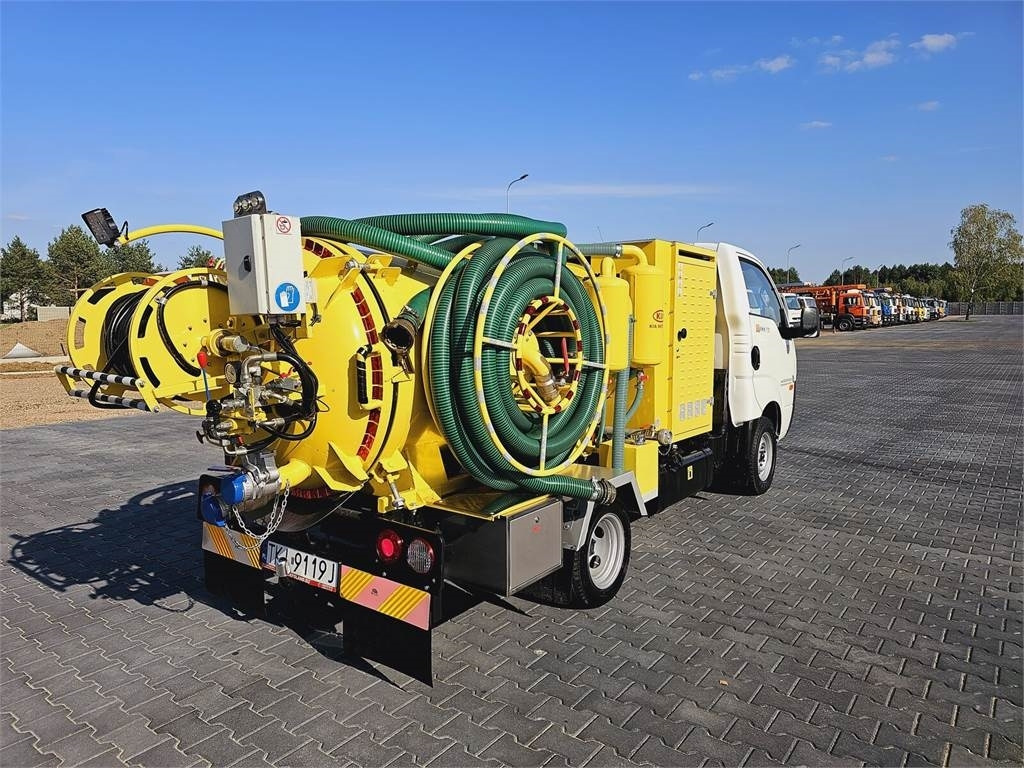 Isuzu Kia on categories B COMBI WUKO FOR DUCT CLEANING 2 - Vakuumska cisterna: slika 1 Isuzu Kia on categories B COMBI WUKO FOR DUCT CLEANING 2 - Vakuumska cisterna: slika 1