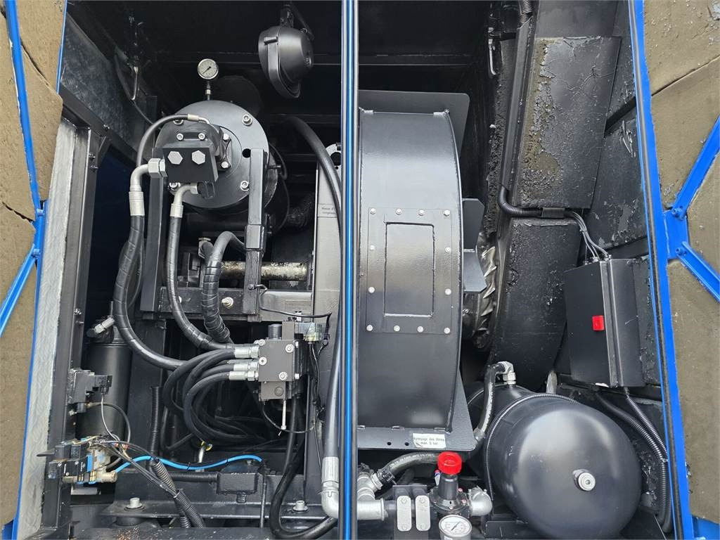 Korisno/ Posebno vozilo Renault MTS DINO 3 Saugbagger vacuum cleaner excavator suc: slika 11