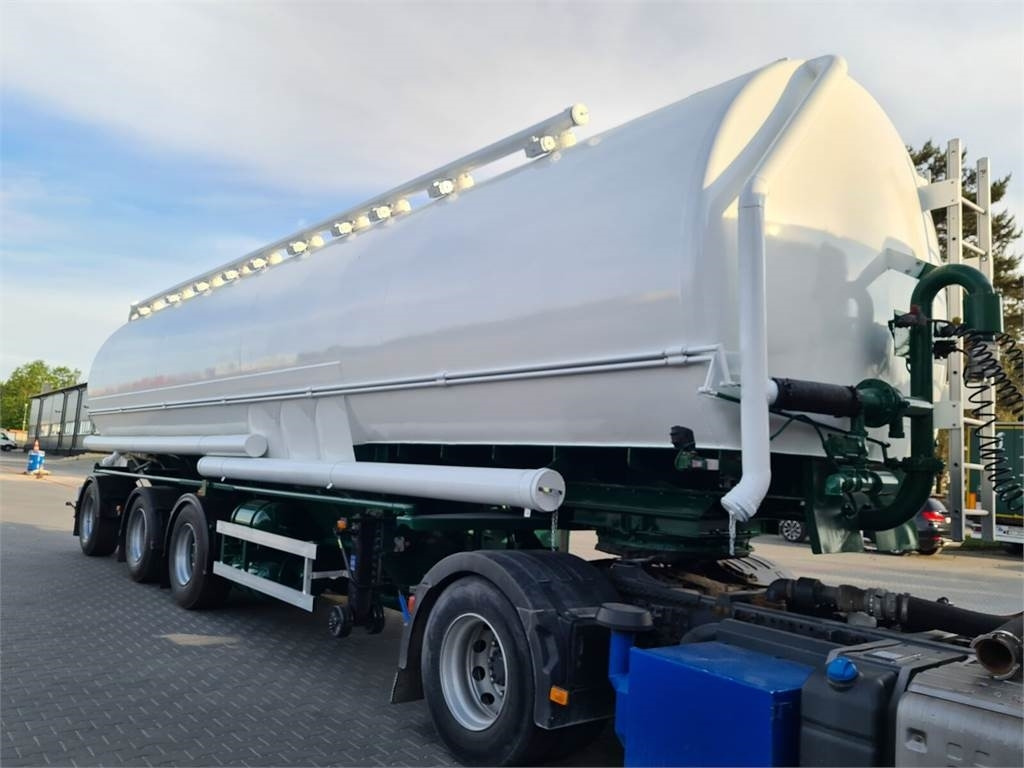 Lambrecht with suction WELGRO fodder, flour, wheat - Poluprikolica cisterna: slika 4 Lambrecht with suction WELGRO fodder, flour, wheat - Poluprikolica cisterna: slika 4