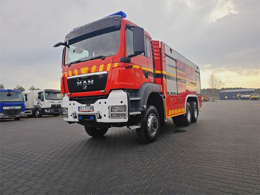 MAN TGS 26.440 6x6 9500 l water + 950 foam Stolarczyk - Vatrogasni kamion: slika 1 MAN TGS 26.440 6x6 9500 l water + 950 foam Stolarczyk - Vatrogasni kamion: slika 1