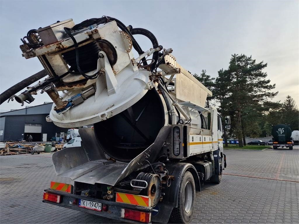 MAN WUKO MORO KOMBI FOR CHANNEL CLEANING - Vakuumska cisterna: slika 1 MAN WUKO MORO KOMBI FOR CHANNEL CLEANING - Vakuumska cisterna: slika 1