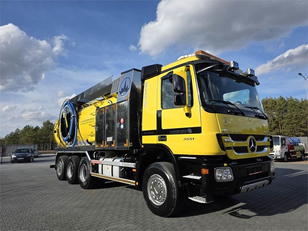 Mercedes-Benz WUKO KAISER EUR-MARK PKL 10.10 FOR CLEANING SEWAGE - Vakuumska cisterna: slika 2 Mercedes-Benz WUKO KAISER EUR-MARK PKL 10.10 FOR CLEANING SEWAGE - Vakuumska cisterna: slika 2