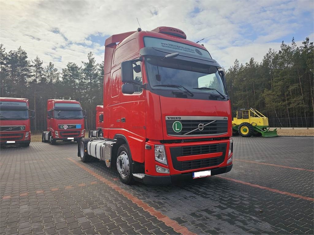 Volvo FH13 XXL EURO 5 2011 + KRONE MEGA RAISE - Tegljač: slika 3 Volvo FH13 XXL EURO 5 2011 + KRONE MEGA RAISE - Tegljač: slika 3