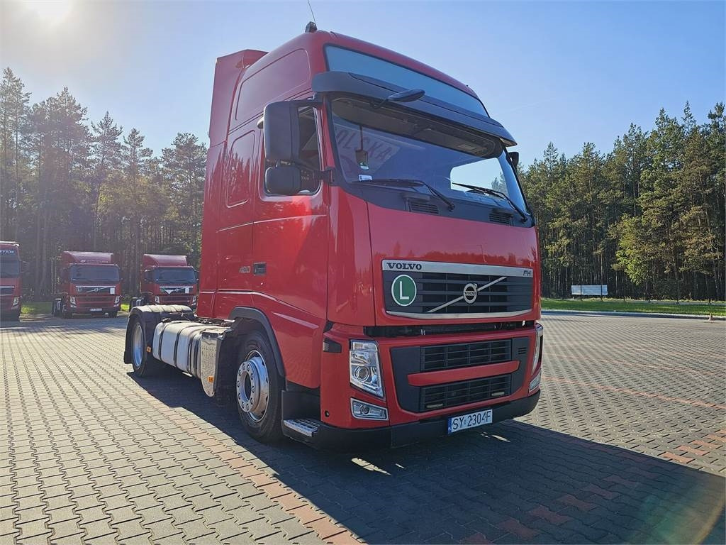 Volvo FH13 XXL MANUAL 420 EURO 5 2011 r MEGA LOW DECK - Tegljač: slika 1 Volvo FH13 XXL MANUAL 420 EURO 5 2011 r MEGA LOW DECK - Tegljač: slika 1