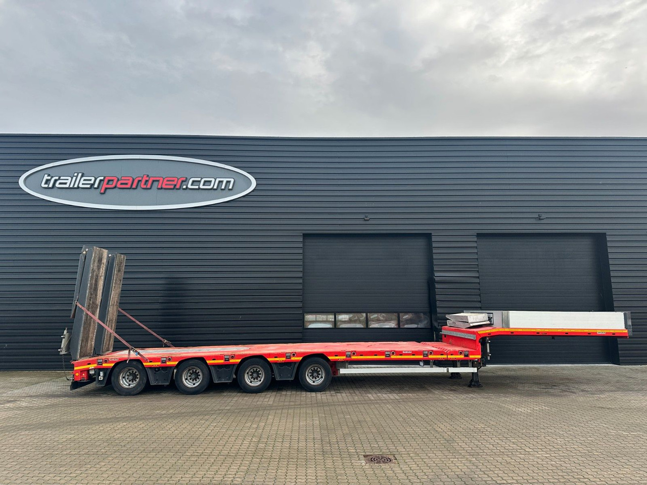 Goldhofer Stepstar 4 achs tieflader / Ausziehbar - Niska poluprikolica za prevoz: slika 1 Goldhofer Stepstar 4 achs tieflader / Ausziehbar - Niska poluprikolica za prevoz: slika 1