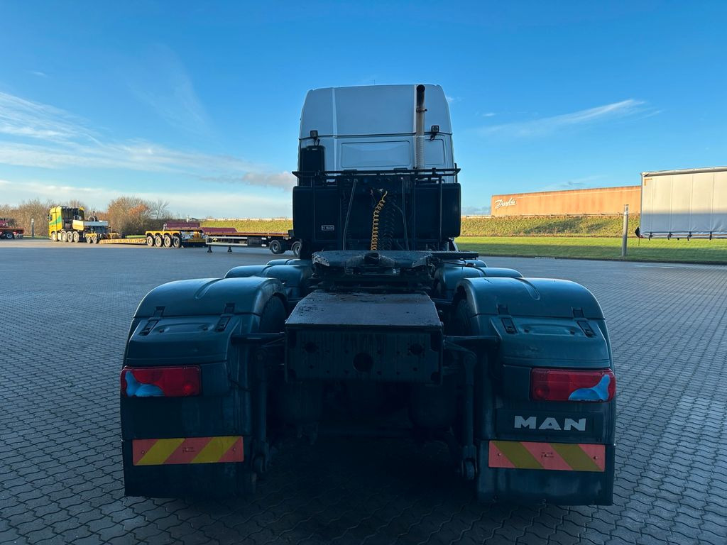 MAN TGX 41.540 8x4 MAN TGX 41.540 8x4 - Tegljač: slika 4 MAN TGX 41.540 8x4 MAN TGX 41.540 8x4 - Tegljač: slika 4