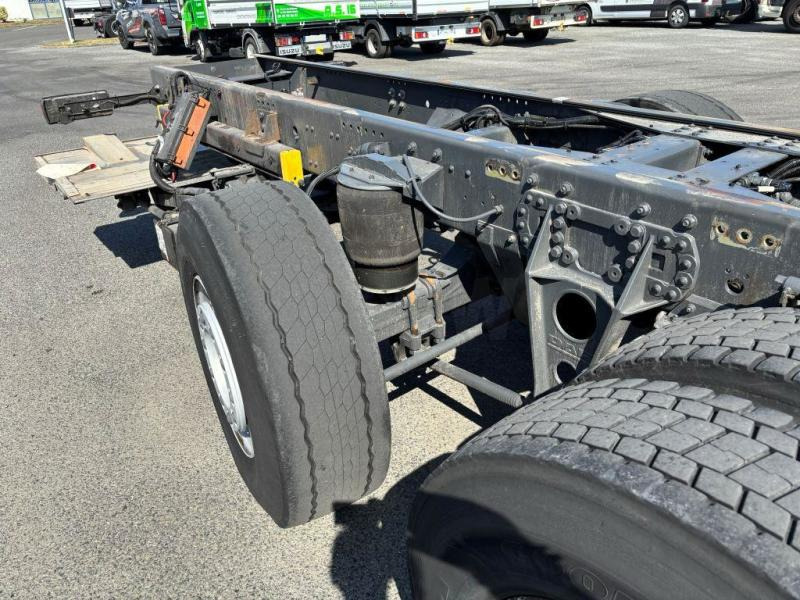 DAF XF 410 FAN - Kamion sa golom šasijom i zatvorenom kabinom: slika 4 DAF XF 410 FAN - Kamion sa golom šasijom i zatvorenom kabinom: slika 4