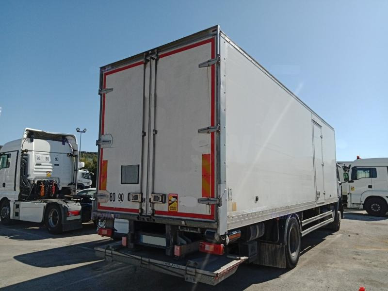 Renault D-Series 19 Wide 320 - Kamion sa zatvorenim sandukom: slika 2 Renault D-Series 19 Wide 320 - Kamion sa zatvorenim sandukom: slika 2