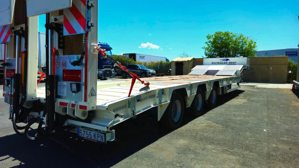 Syltrailer SYL (Location / Rent) F3W1L1B - Niska poluprikolica za prevoz: slika 5 Syltrailer SYL (Location / Rent) F3W1L1B - Niska poluprikolica za prevoz: slika 5