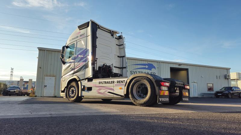 Volvo FH 500 AERO Globetrotter XXL (Location / Rent) - Tegljač: slika 2 Volvo FH 500 AERO Globetrotter XXL (Location / Rent) - Tegljač: slika 2