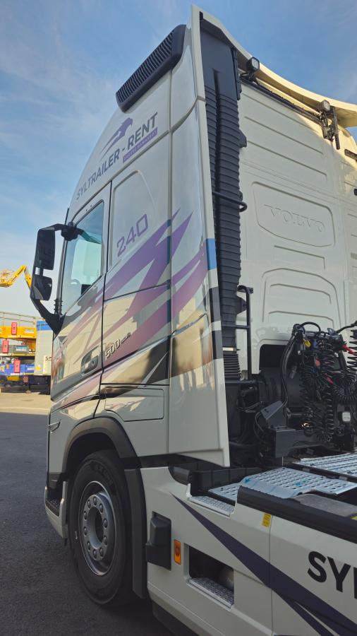 Volvo FH 500 AERO Globetrotter XXL (Location / Rent) - Tegljač: slika 4 Volvo FH 500 AERO Globetrotter XXL (Location / Rent) - Tegljač: slika 4