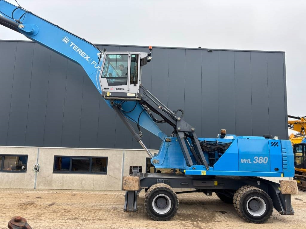 Fuchs MHL 380 -- only 6650 real working hours - Bager za obradu otpada/ Industrije: slika 3 Fuchs MHL 380 -- only 6650 real working hours - Bager za obradu otpada/ Industrije: slika 3