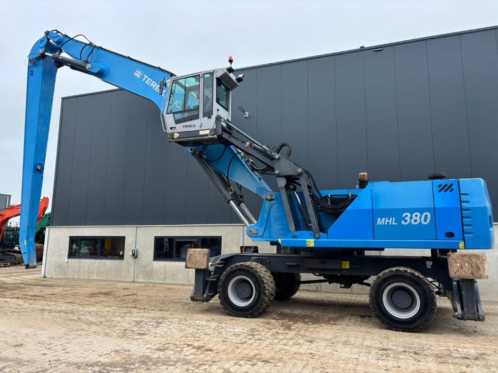 Fuchs MHL 380 -- only 6650 real working hours - Bager za obradu otpada/ Industrije: slika 5 Fuchs MHL 380 -- only 6650 real working hours - Bager za obradu otpada/ Industrije: slika 5