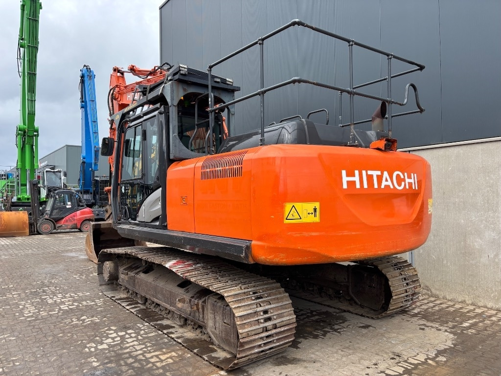Hitachi ZX 210 LC-6 - Bager guseničar: slika 3 Hitachi ZX 210 LC-6 - Bager guseničar: slika 3