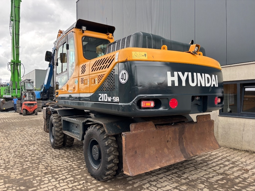 Hyundai Robex 210 W-9 A - 210 W - 200 W - 180 W - Bager točkaš: slika 3 Hyundai Robex 210 W-9 A - 210 W - 200 W - 180 W - Bager točkaš: slika 3