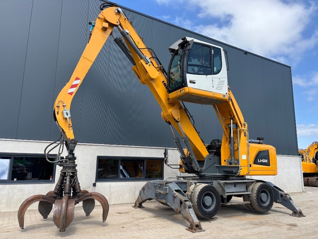 Liebherr LH 22 -- LH22 -- LH 24 - Bager za obradu otpada/ Industrije: slika 1 Liebherr LH 22 -- LH22 -- LH 24 - Bager za obradu otpada/ Industrije: slika 1