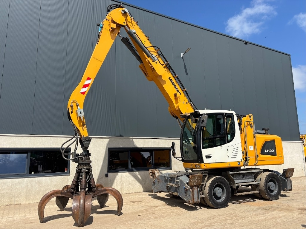 Liebherr LH 22 -- LH22 -- LH 24 - Bager za obradu otpada/ Industrije: slika 3 Liebherr LH 22 -- LH22 -- LH 24 - Bager za obradu otpada/ Industrije: slika 3