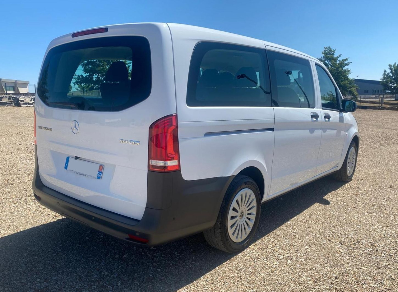 MERCEDES-BENZ Vito Tourer 114 CDI 136 Long Pro 9G-Tronic 8 Places - Putnički kombi: slika 4 MERCEDES-BENZ Vito Tourer 114 CDI 136 Long Pro 9G-Tronic 8 Places - Putnički kombi: slika 4
