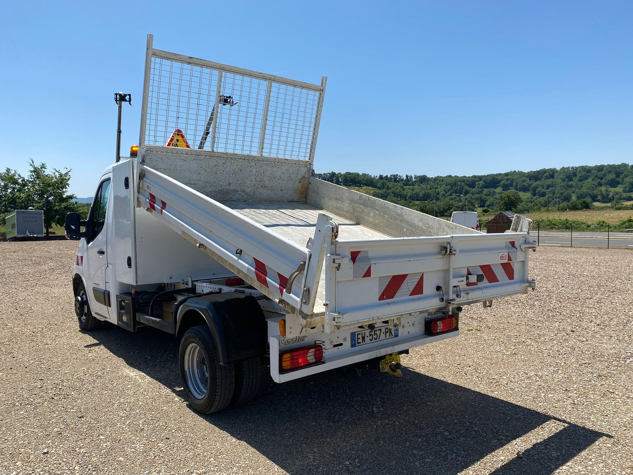 RENAULT Master III 2.3 DCI 165 ENERGY GRAND CONFORT BENNE+COFFRE - Dostavno vozilo istovarivač: slika 4 RENAULT Master III 2.3 DCI 165 ENERGY GRAND CONFORT BENNE+COFFRE - Dostavno vozilo istovarivač: slika 4