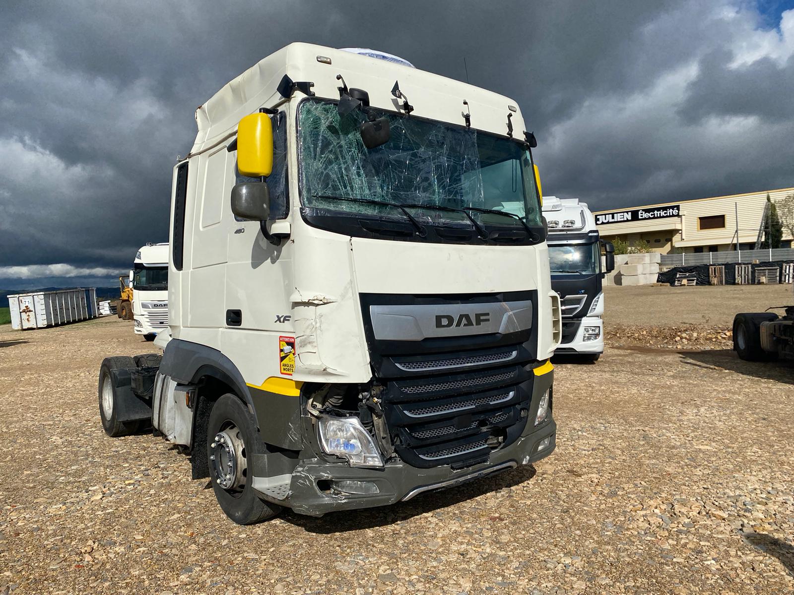 DAF XF480 - Tegljač: slika 2 DAF XF480 - Tegljač: slika 2