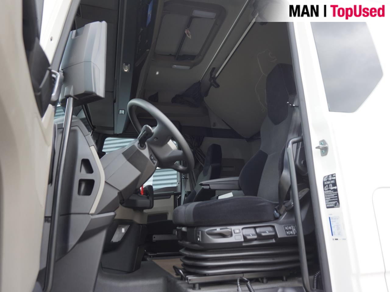 MAN TGX 18.480 4x2 BL SA / OptiView / 2 Tanks / LED - Tegljač: slika 4 MAN TGX 18.480 4x2 BL SA / OptiView / 2 Tanks / LED - Tegljač: slika 4