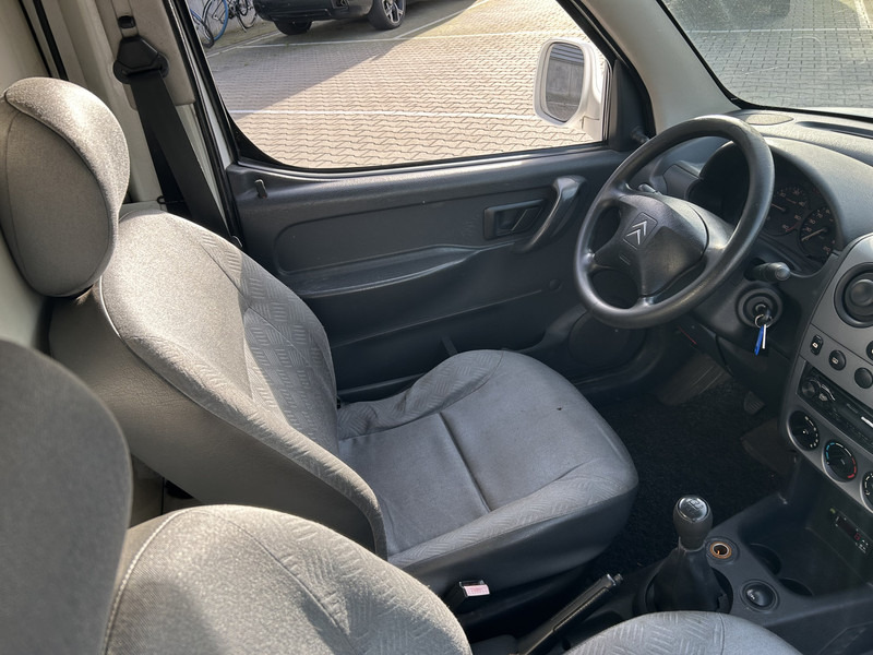 Citroën Berlingo 1.9d / 150 dkm / Frigo Box -25 gr. / APK TUV 10-26 - Dostavno vozilo hladnjača: slika 3 Citroën Berlingo 1.9d / 150 dkm / Frigo Box -25 gr. / APK TUV 10-26 - Dostavno vozilo hladnjača: slika 3
