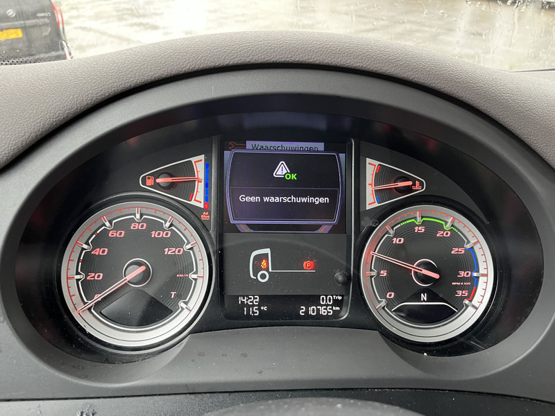 DAF CF 260 FA / 18 Ton / 210 dkm / Box / Laadklep / APK 05-25 - Kamion sa zatvorenim sandukom: slika 4 DAF CF 260 FA / 18 Ton / 210 dkm / Box / Laadklep / APK 05-25 - Kamion sa zatvorenim sandukom: slika 4