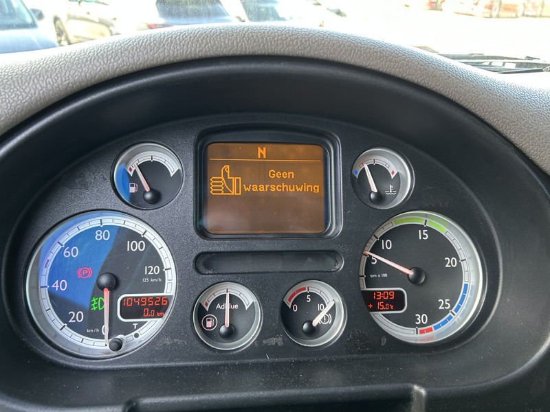 DAF CF 75 310 Euro 5 / Curtainside Box / Loadlift / Trailer Coupling - Kamion sa ceradom: slika 4 DAF CF 75 310 Euro 5 / Curtainside Box / Loadlift / Trailer Coupling - Kamion sa ceradom: slika 4