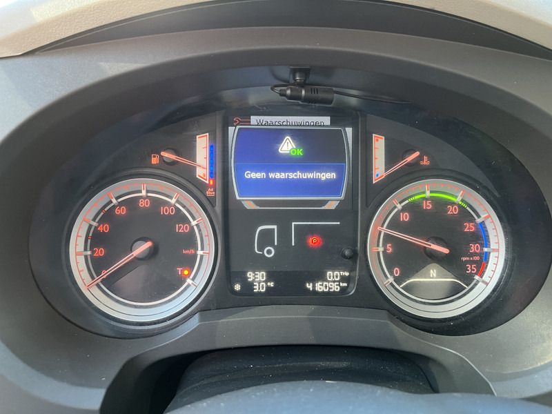 DAF LF 210 FA / 12 Ton / 416 dkm / Koffer / LBW / NL LKW - Kamion sa zatvorenim sandukom: slika 4 DAF LF 210 FA / 12 Ton / 416 dkm / Koffer / LBW / NL LKW - Kamion sa zatvorenim sandukom: slika 4