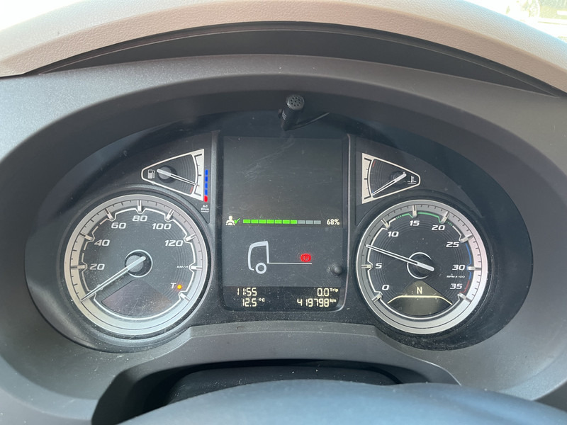 DAF LF 210 FA / 12 Ton / 419 dkm / Koffer / LBW 1500 kg / NL LKW - Kamion sa zatvorenim sandukom: slika 4 DAF LF 210 FA / 12 Ton / 419 dkm / Koffer / LBW 1500 kg / NL LKW - Kamion sa zatvorenim sandukom: slika 4